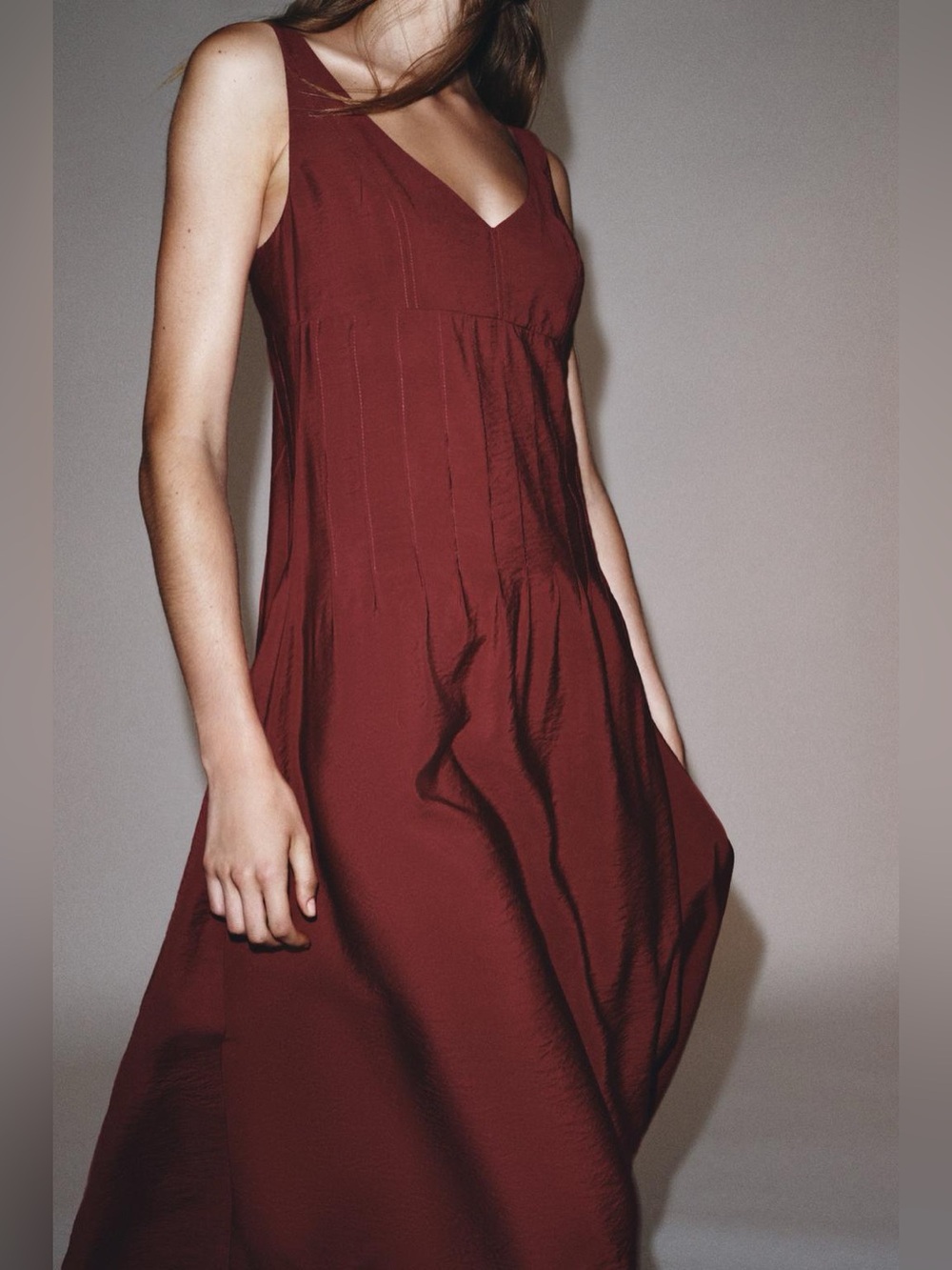 NWT. Zara Burgundy Viscose Blend Drawstring Midi Dress. Size M. - Picture 4 of 10